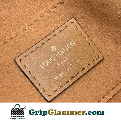 Louis Vuitton Petite Malle - Image 7