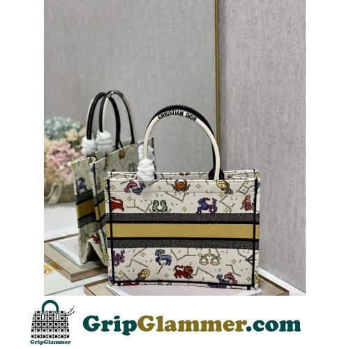 Dior Book Tote Medium 36cm - Image 4