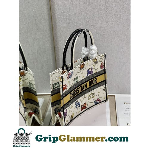 Dior Book Tote Medium 36cm - Image 9