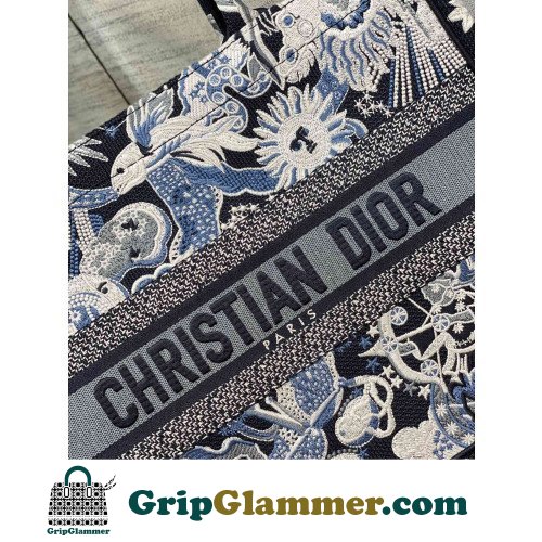 Dior Book Tote Medium 36cm - Image 3