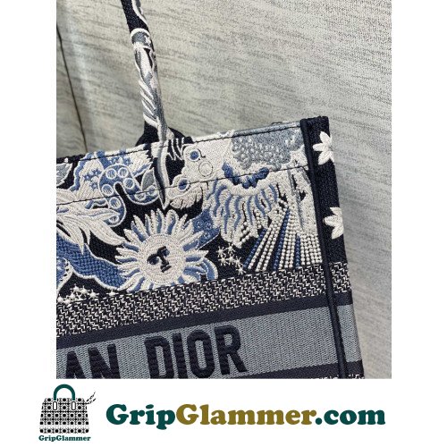 Dior Book Tote Medium 36cm - Image 4