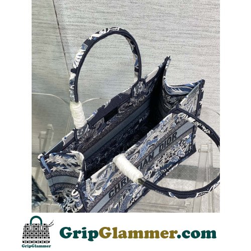 Dior Book Tote Medium 36cm - Image 9