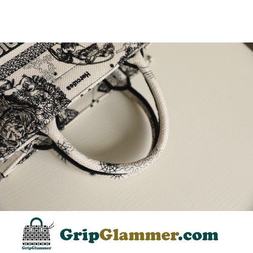 Dior Book Tote Small 26.5cm - Image 8