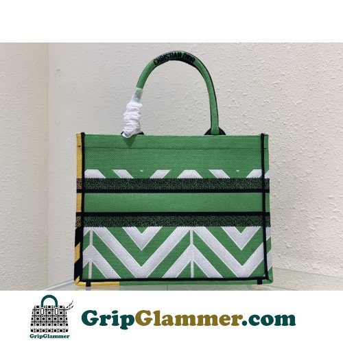 Dior Book Tote Medium 36cm - Image 4