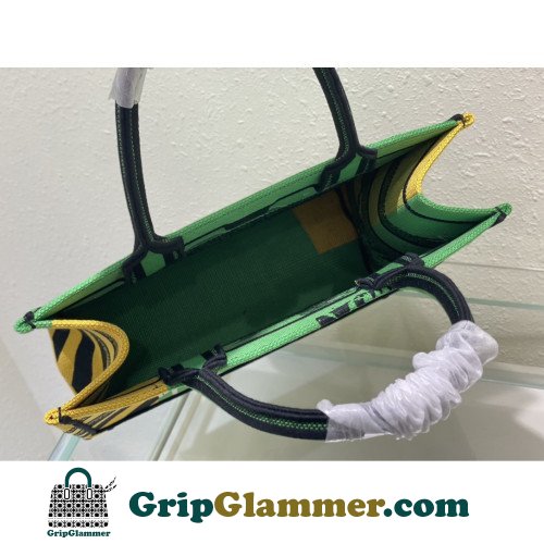 Dior Book Tote Medium 36cm - Image 5