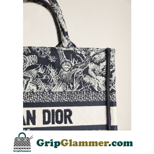 Dior Book Tote Small 26.5cm - Image 6