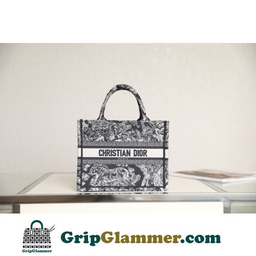 Dior Book Tote Small 26.5cm - Image 7