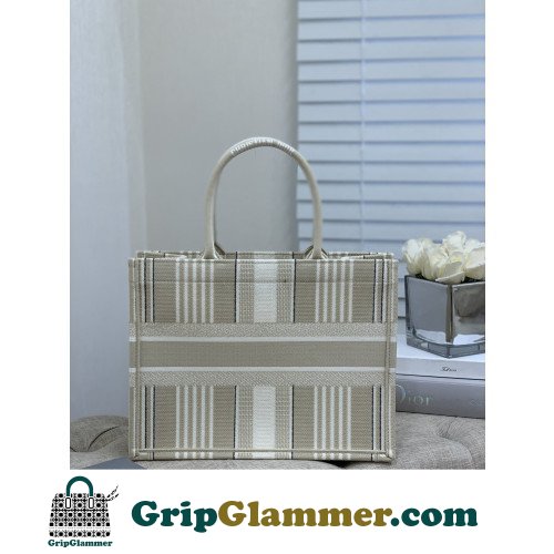 Dior Book Tote Medium 36cm - Image 8