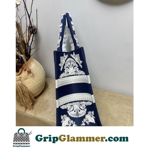 Dior Book Tote Medium 36cm - Image 2