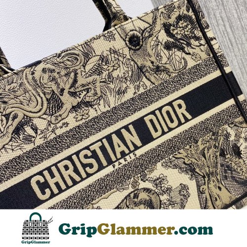 Dior Book Tote Medium 36cm - Image 8