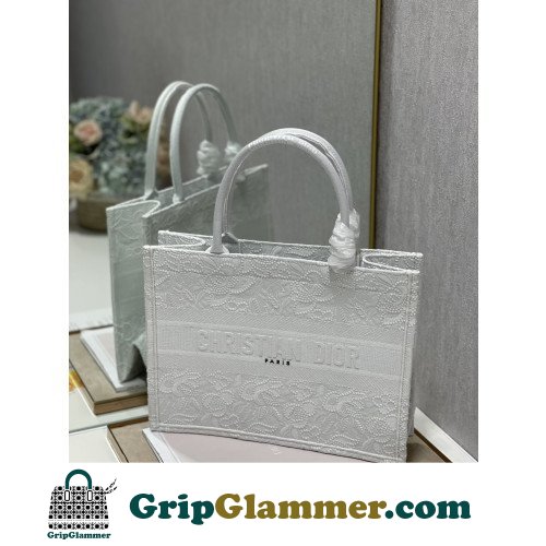 Dior Book Tote Medium 36cm - Image 5