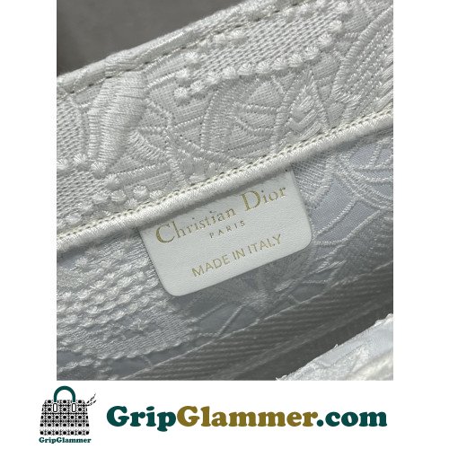 Dior Book Tote Medium 36cm - Image 9