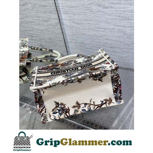 Dior Book Tote Small 26.5cm - Image 7