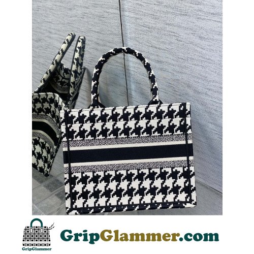 Dior Book Tote Small 26.5cm - Image 4