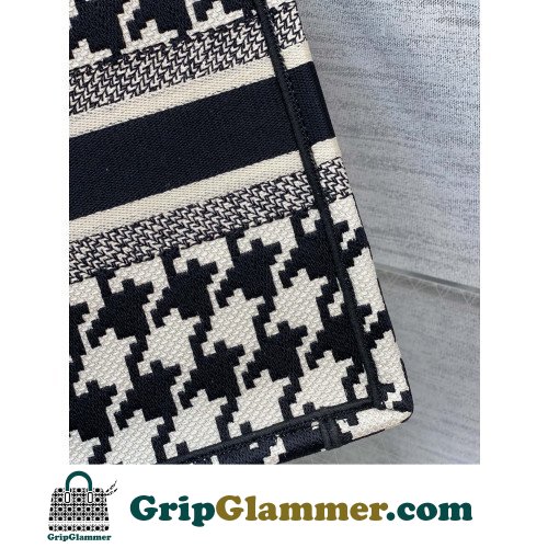 Dior Book Tote Small 26.5cm - Image 5