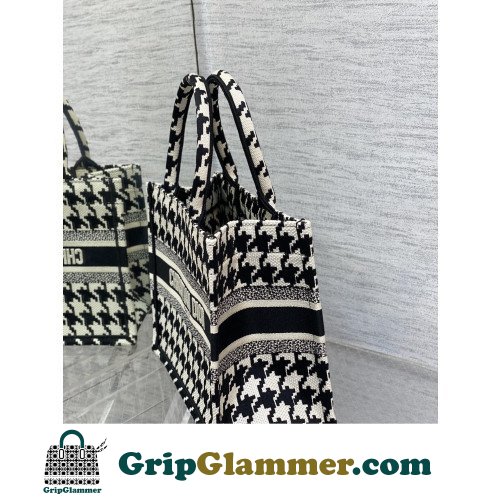 Dior Book Tote Small 26.5cm - Image 6