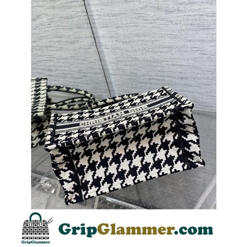 Dior Book Tote Small 26.5cm - Image 7