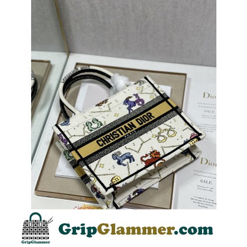 Dior Book Tote Small 26.5cm - Image 7