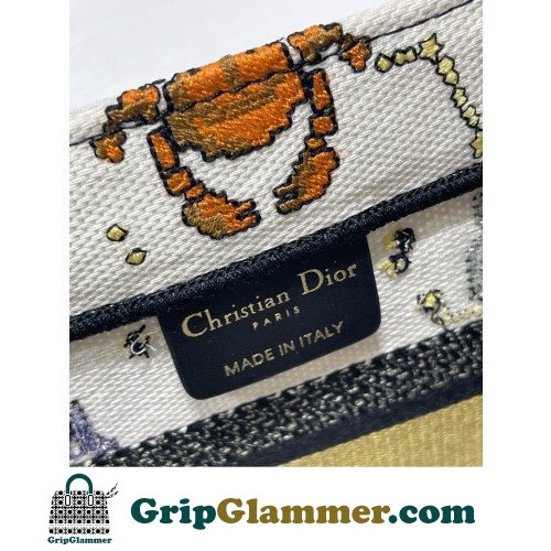 Dior Book Tote Small 26.5cm - Image 2