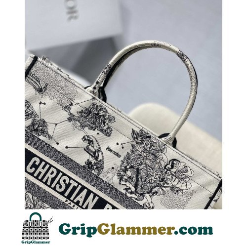 Dior Book Tote Large 42cm - Image 9