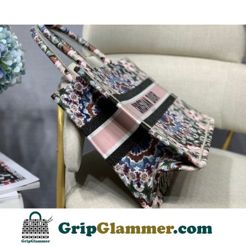 Dior Book Tote Medium 36cm - Image 9