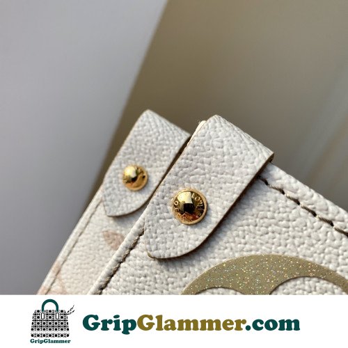 Louis Vuitton On The Go - Image 7