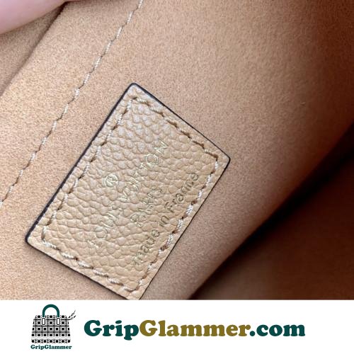 Louis Vuitton Pochete - Image 8