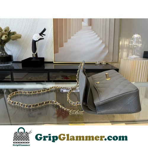 Chanel Flap Bag 23cm (Small) - Image 7