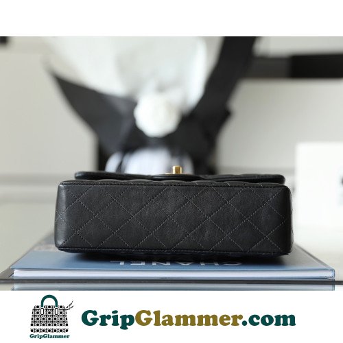 Chanel Flap Bag 23cm (Small) - Image 2