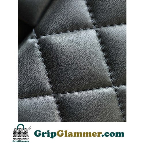 Chanel Flap Bag 23cm (Small) - Image 4