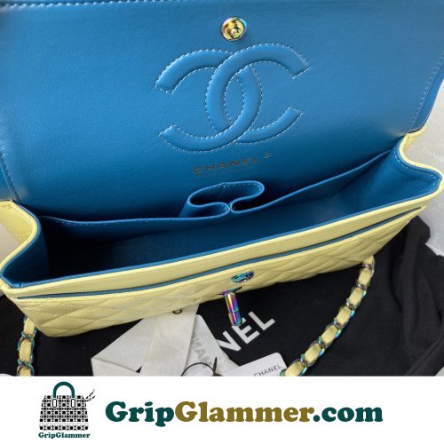 Chanel Flap Bag 23cm (Small) - Image 3