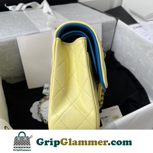 Chanel Flap Bag 23cm (Small) - Image 4