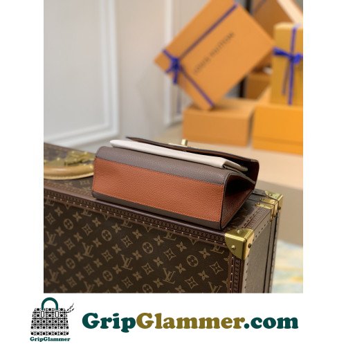 Louis Vuitton Favorite - Image 3