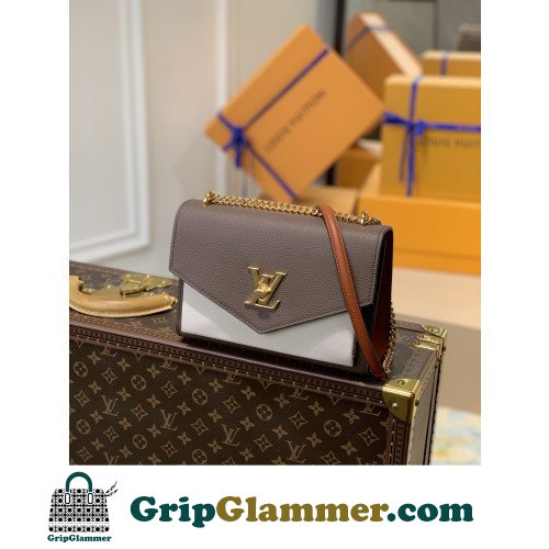 Louis Vuitton Favorite