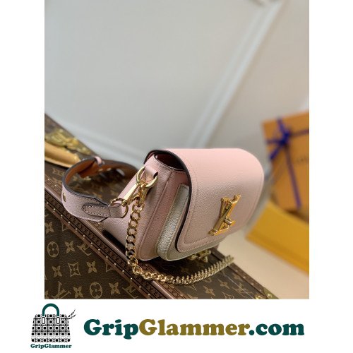 Louis Vuitton Favorite - Image 3