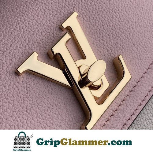 Louis Vuitton Favorite - Image 5