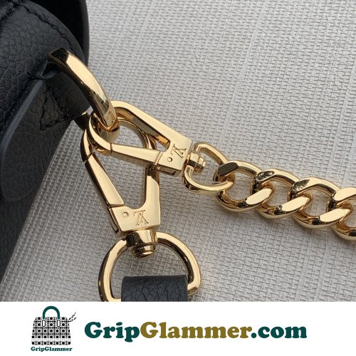 Louis Vuitton Favorite - Image 8