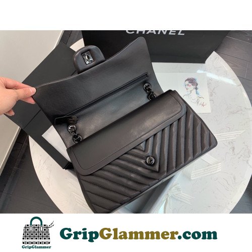 Chanel Flap Bag 30cm (Jumbo) - Image 6