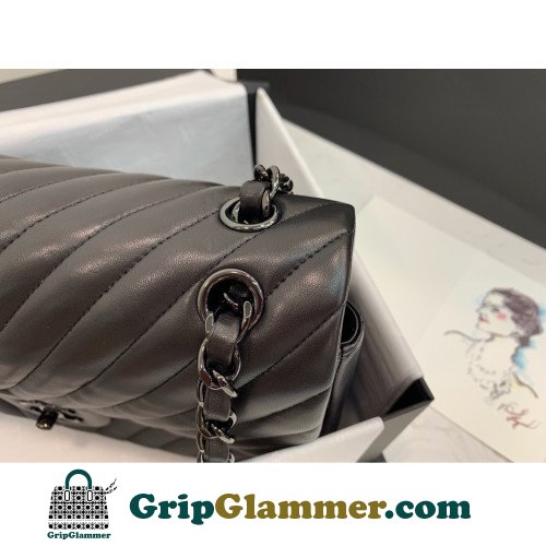 Chanel Flap Bag 30cm (Jumbo) - Image 8