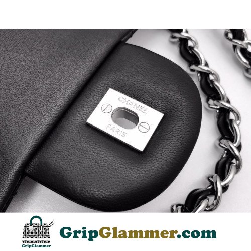 Chanel Flap Bag 30cm (Jumbo) - Image 4