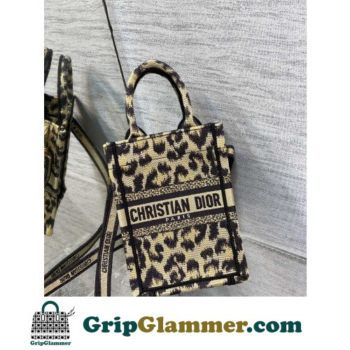 Dior Mini Phone Bag 13cm - Image 4