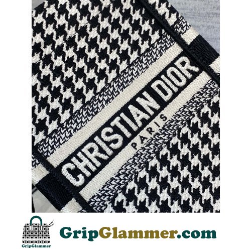 Dior Mini Phone Bag 13cm - Image 4