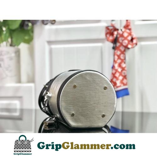 Louis Vuitton Cannes - Image 2