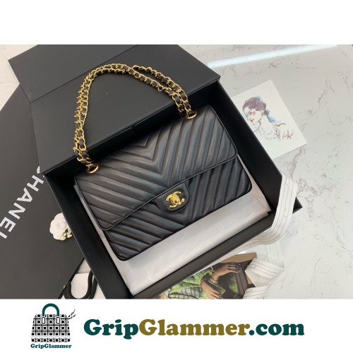 Chanel Flap Bag 25cm (Medium)