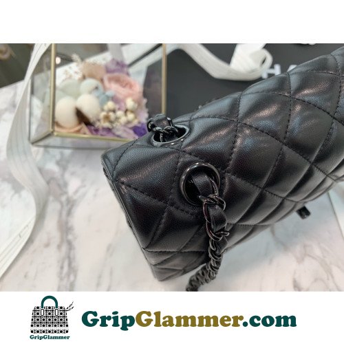 Chanel Flap Bag 25cm (Medium) - Image 5