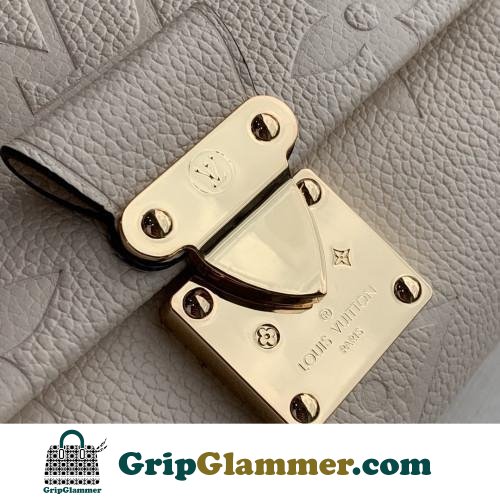 Louis Vuitton Favorite - Image 5