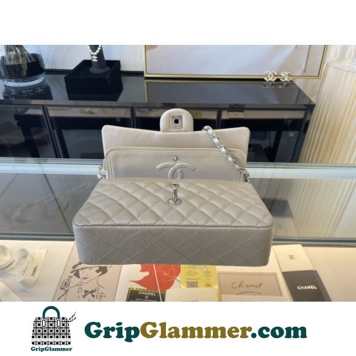 Chanel Flap Bag 25cm (Medium) - Image 7