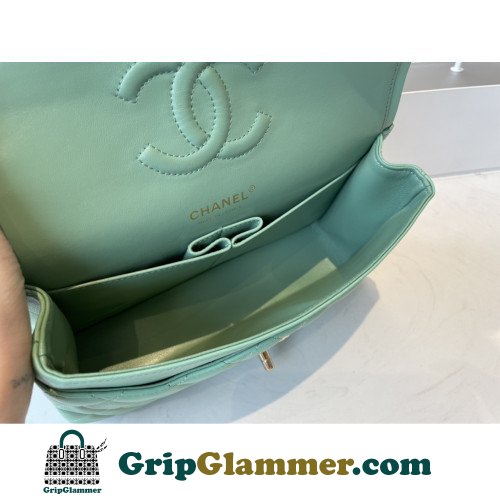 Chanel Flap Bag 25cm (Medium) - Image 5