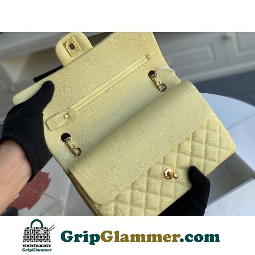 Chanel Flap Bag 25cm (Medium) - Image 3