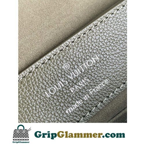 Louis Vuitton Favorite - Image 5